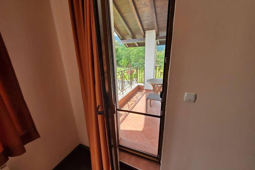 Двете къщи в планината Villa Бели Осъм Екстериор снимка