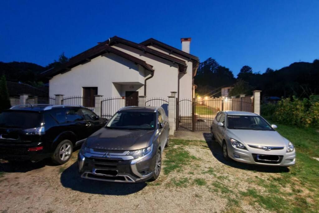 Двете къщи в планината Villa Бели Осъм Екстериор снимка