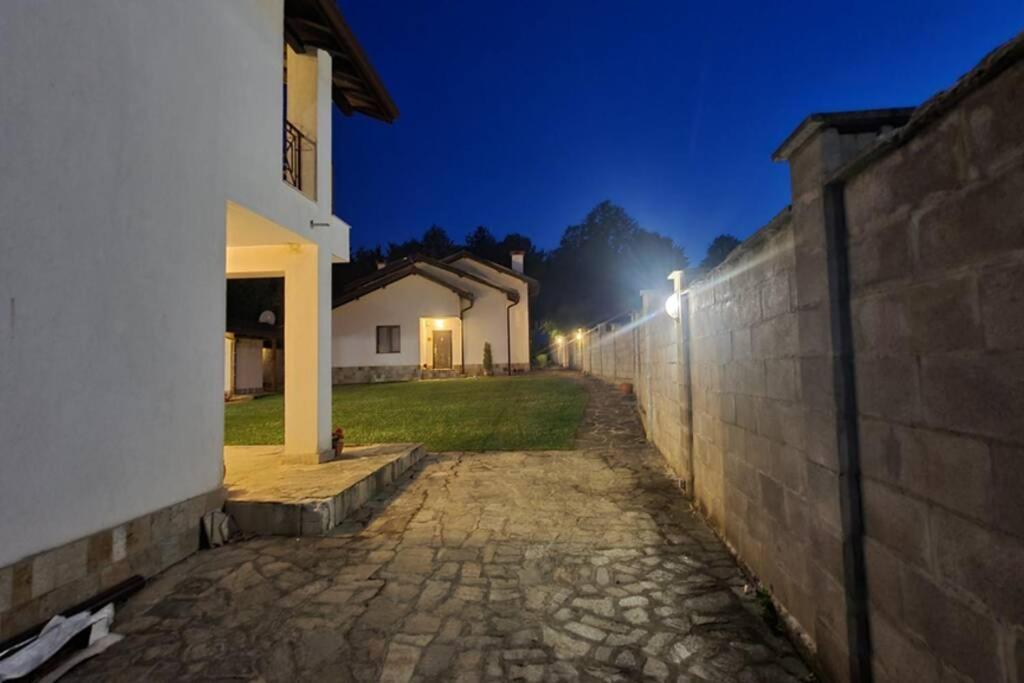 Двете къщи в планината Villa Бели Осъм Екстериор снимка