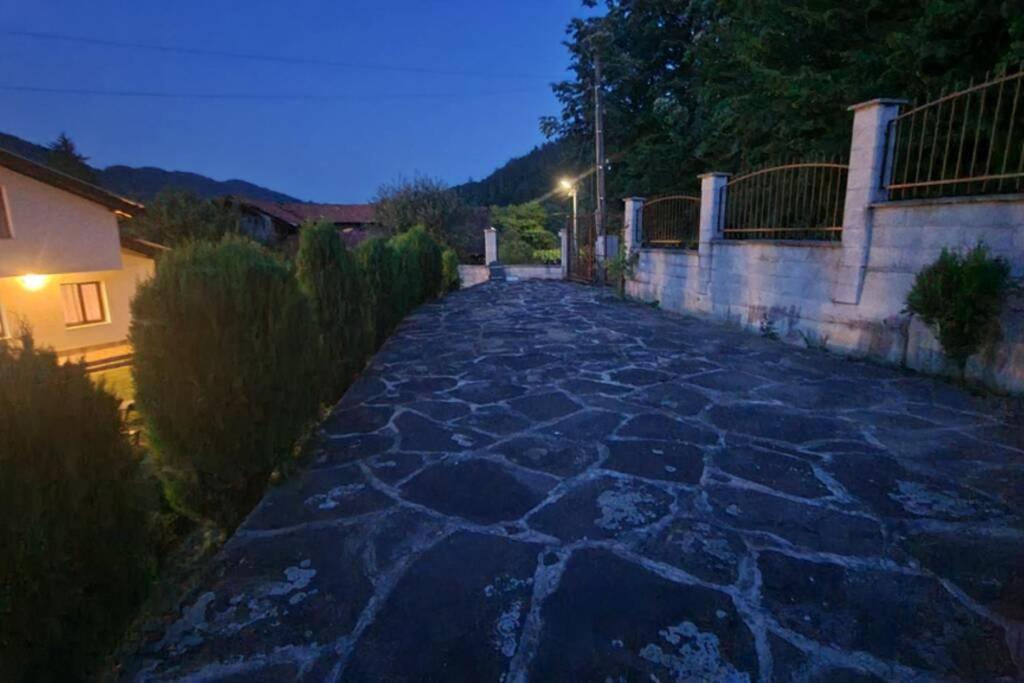 Двете къщи в планината Villa Бели Осъм Екстериор снимка